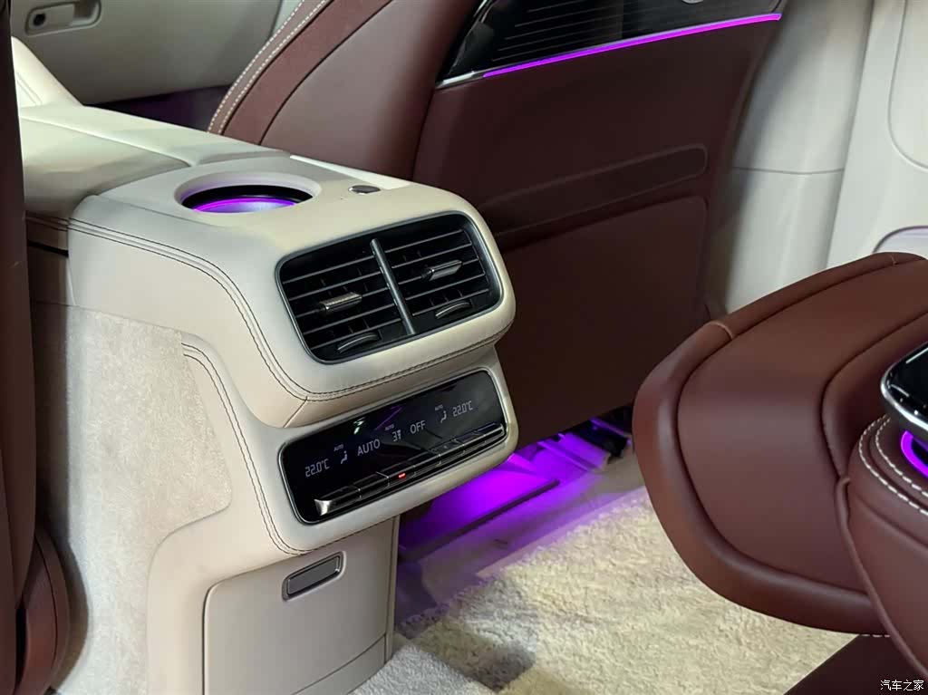 Maybach GLS, 2025 15