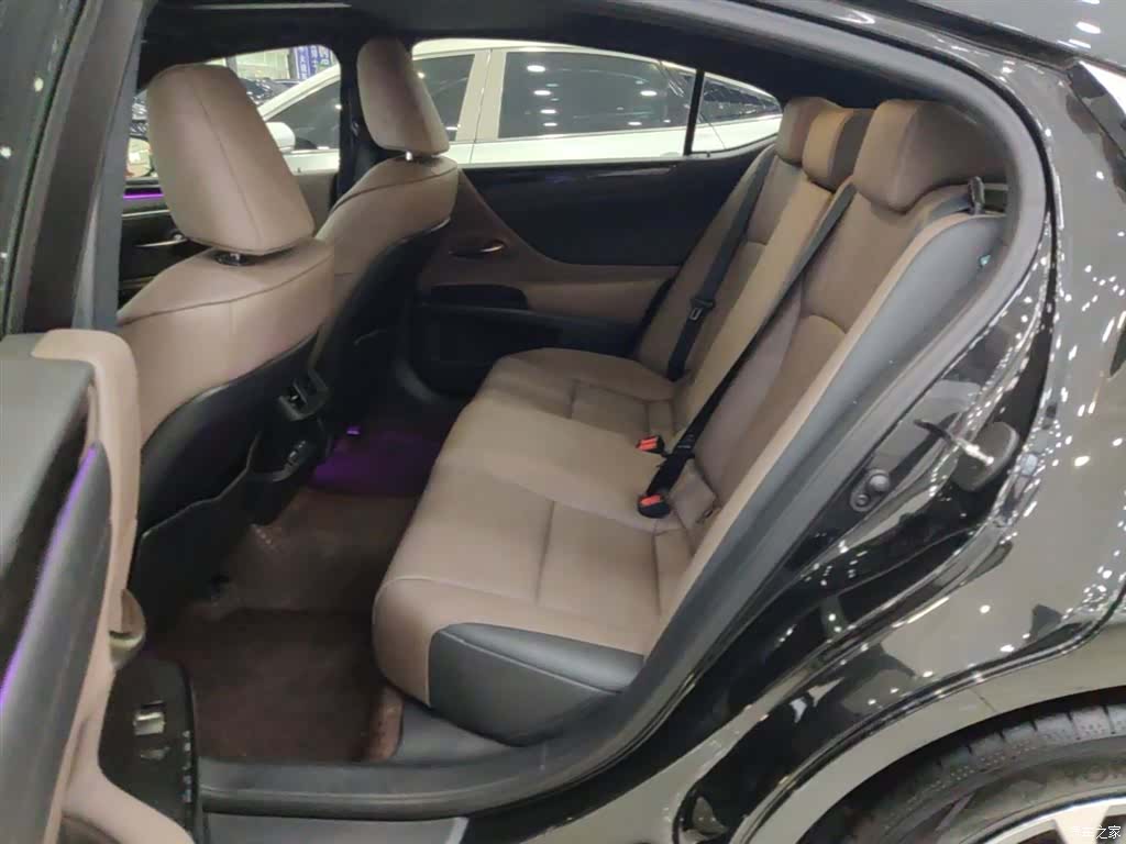Lexus ES, 2024 17