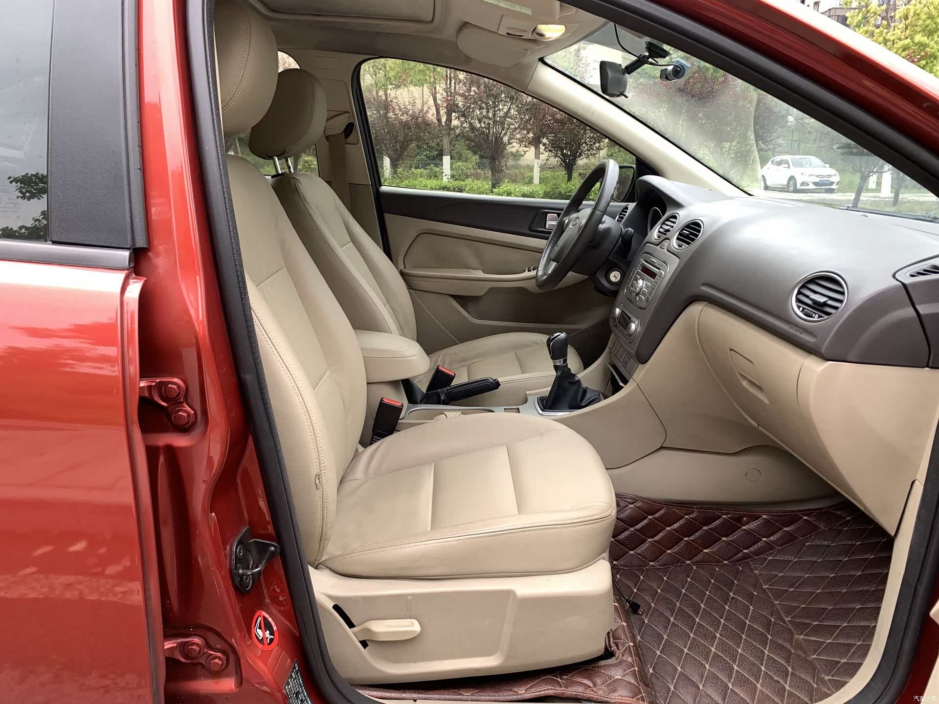 Ford Focus, 2013 9
