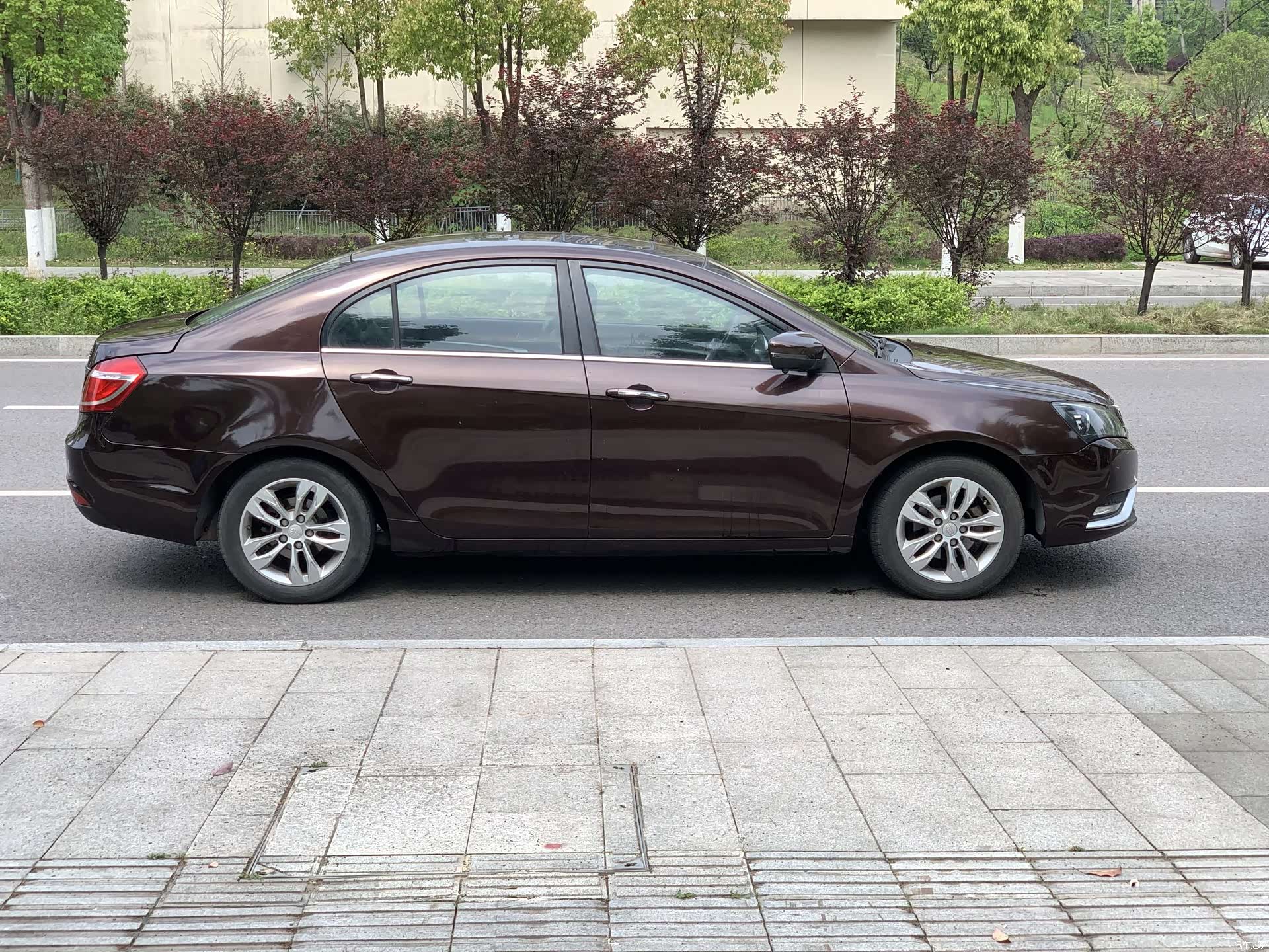 Geely Emgrand, 2016 7