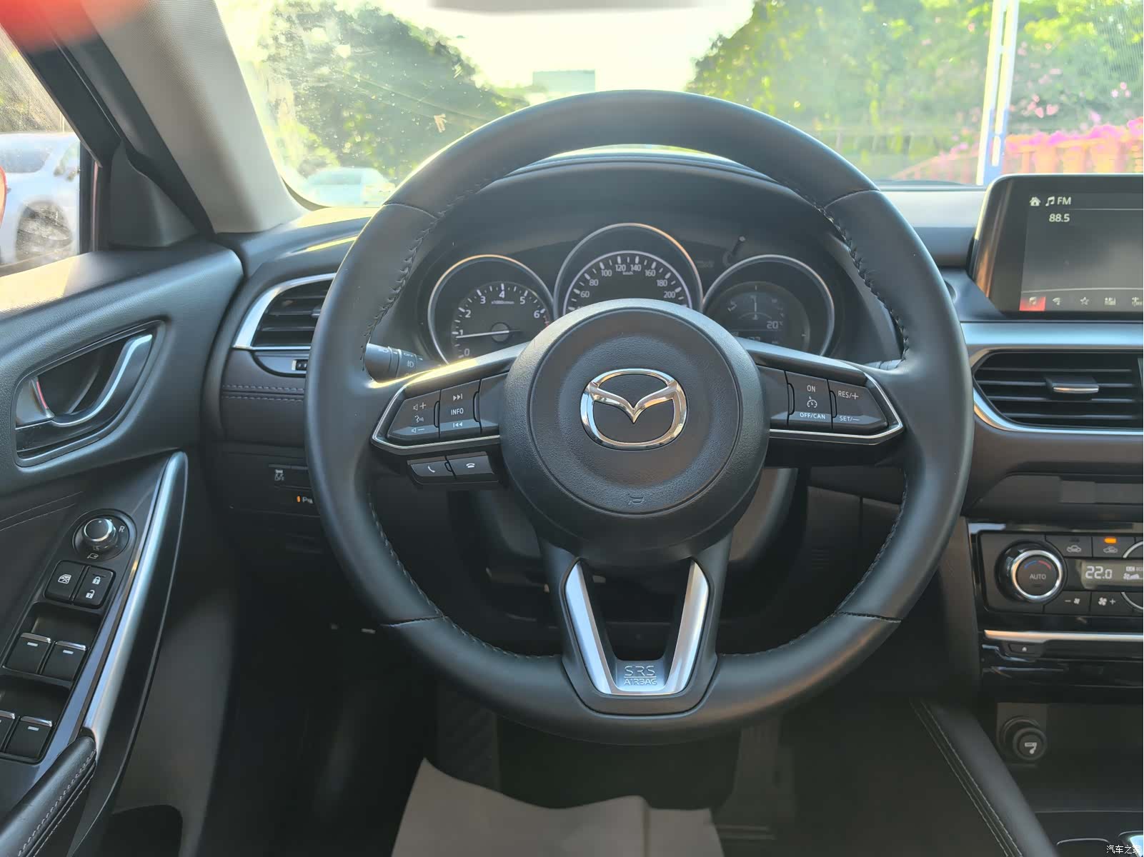 Mazda Atenza, 2019 10