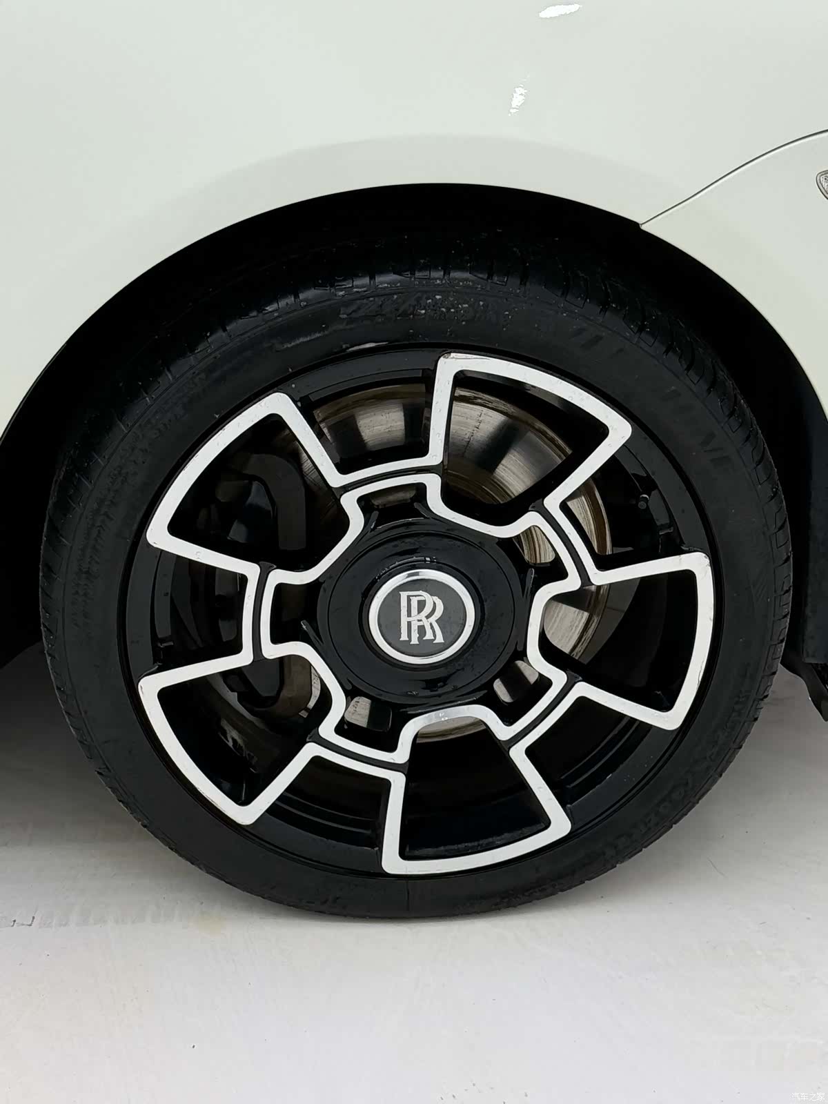 Rolls-Royce Ghost, 2011 19