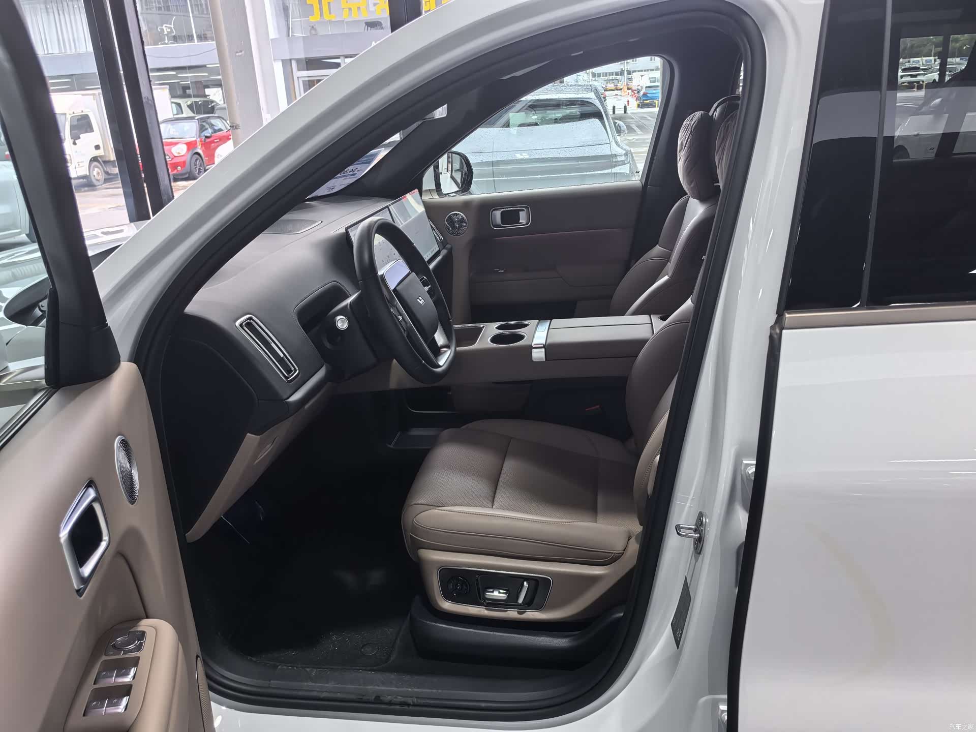 Li Auto L9, 2025 7