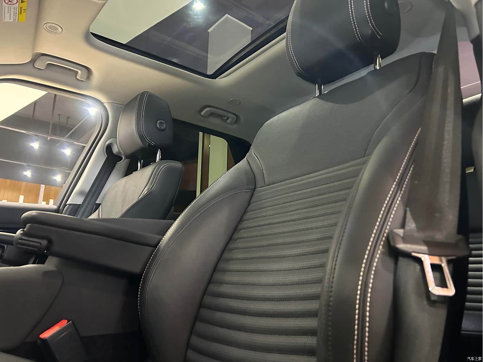 Land Rover Discovery, 2024 10