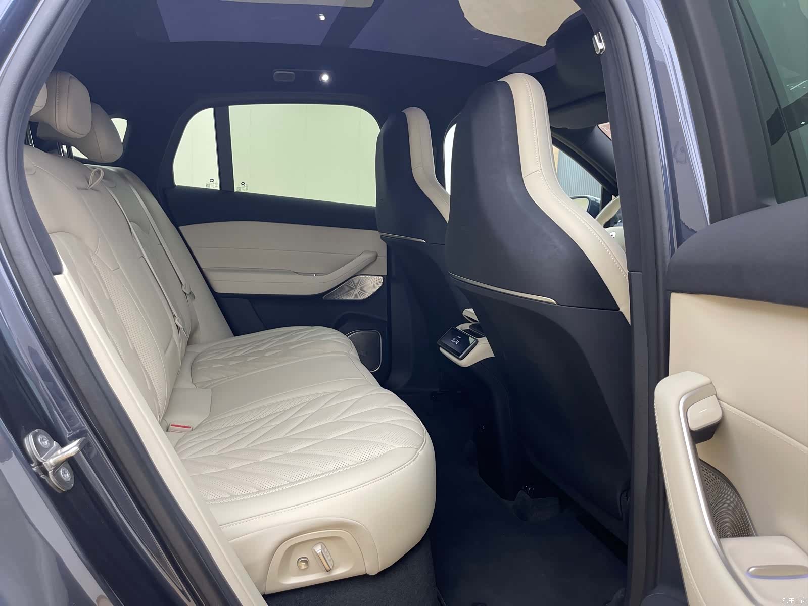 NIO EC6, 2025 17