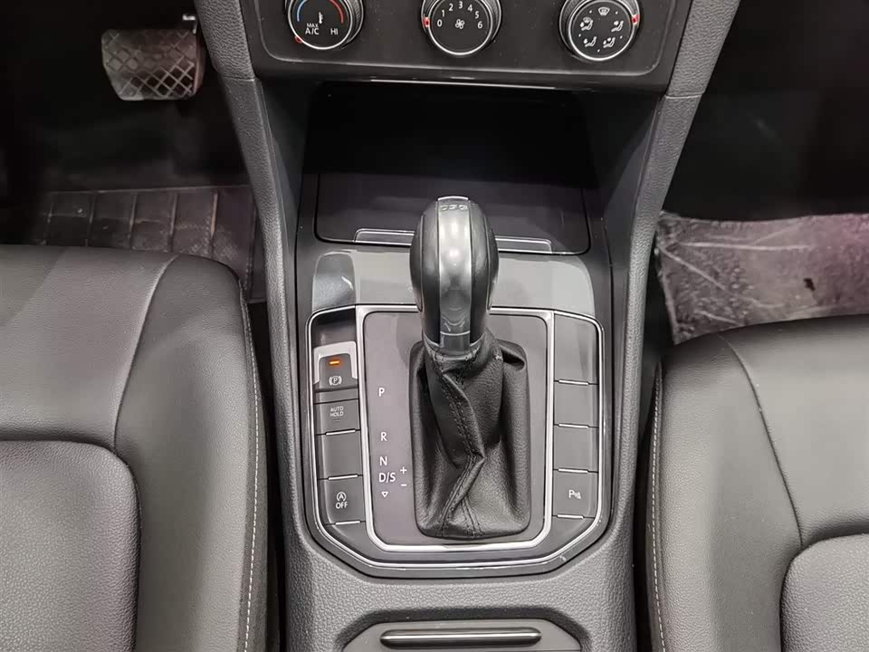 Volkswagen Golf*Jiayu