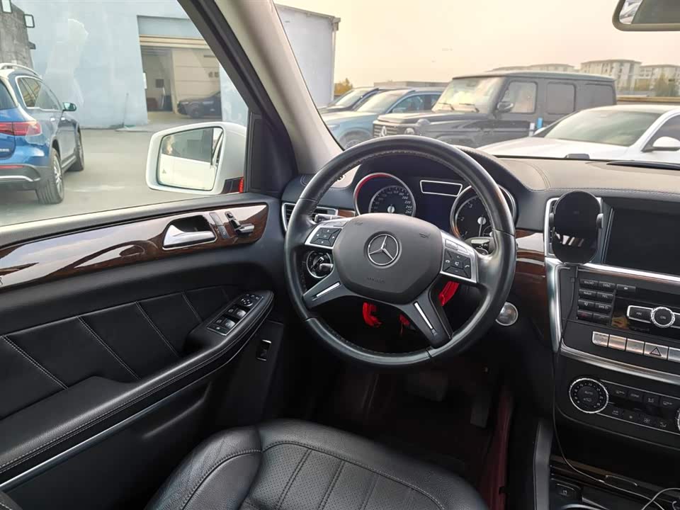 Mercedes-Benz GL grade