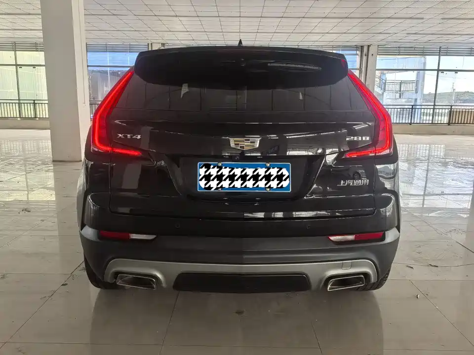 Cadillac XT4