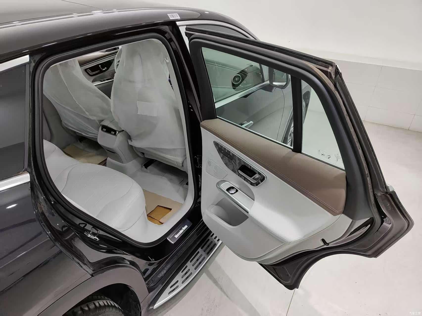 Mercedes-Benz EQE, 2025 12