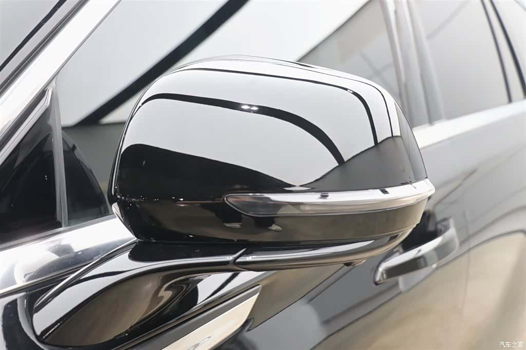 Lincoln Aviator, 2023 27