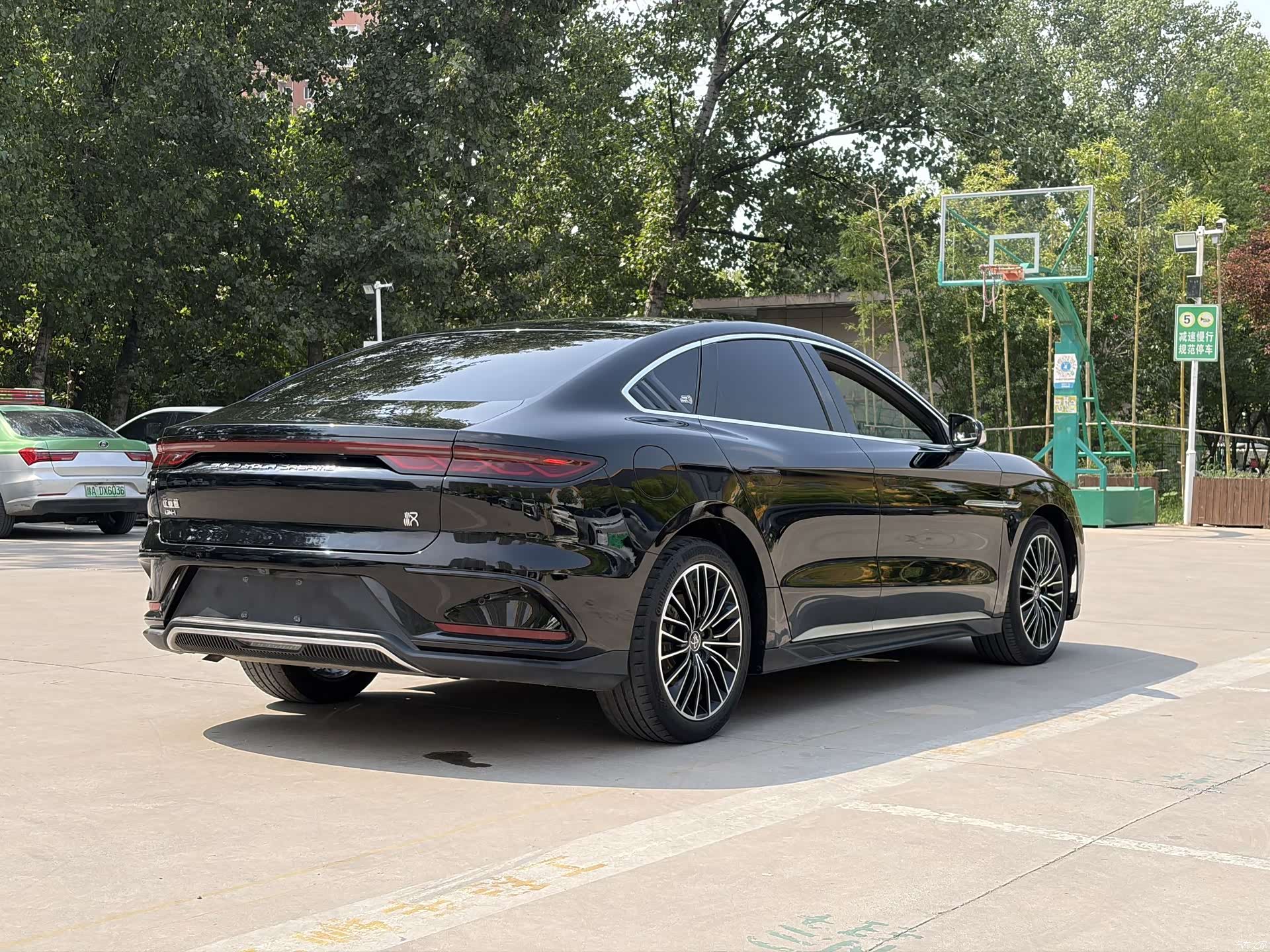 BYD Han, 2022 все фото