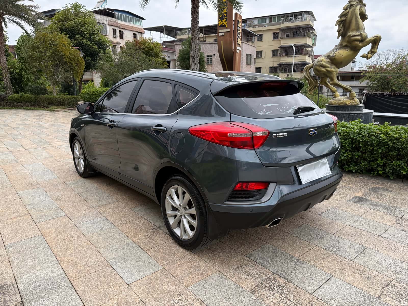 Geely Emgrand, 2018 11