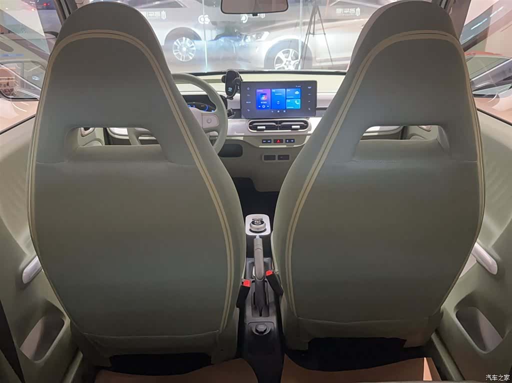 Geely Panda, 2025 15
