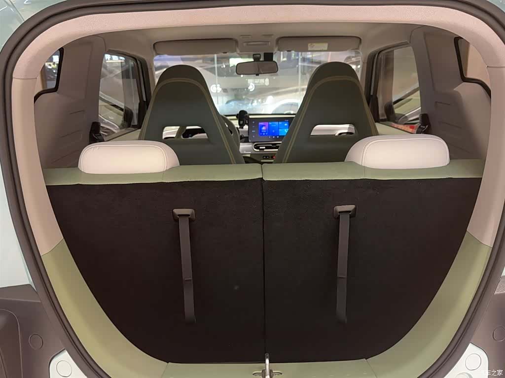 Geely Panda, 2025 16