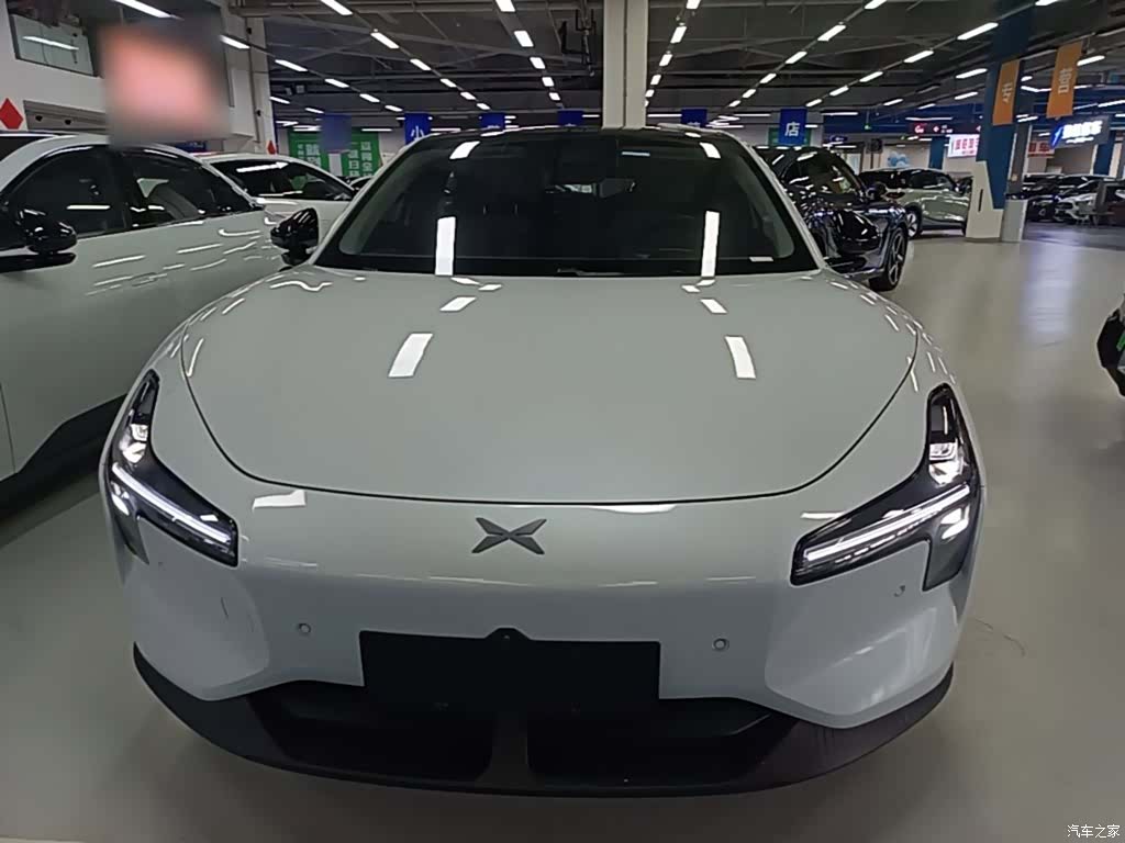 Xpeng Mona M03, 2025 3