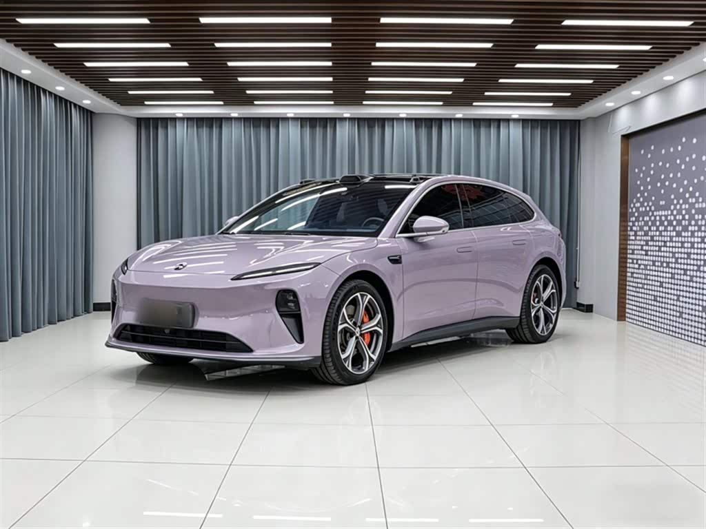NIO ET5