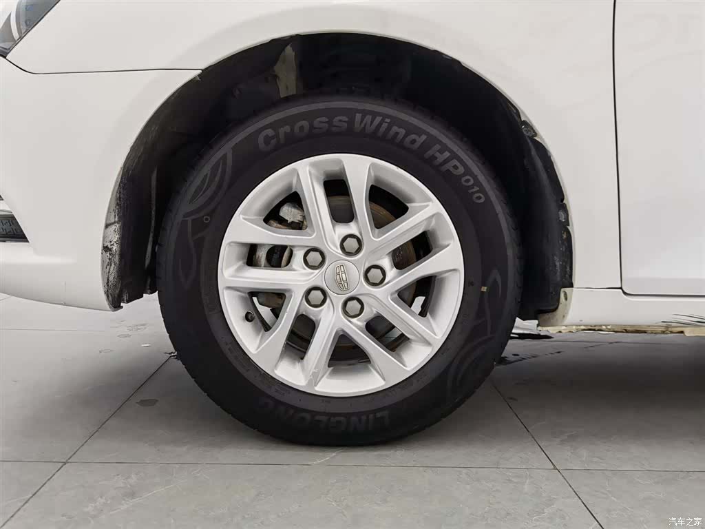 Geely Emgrand, 2017 17