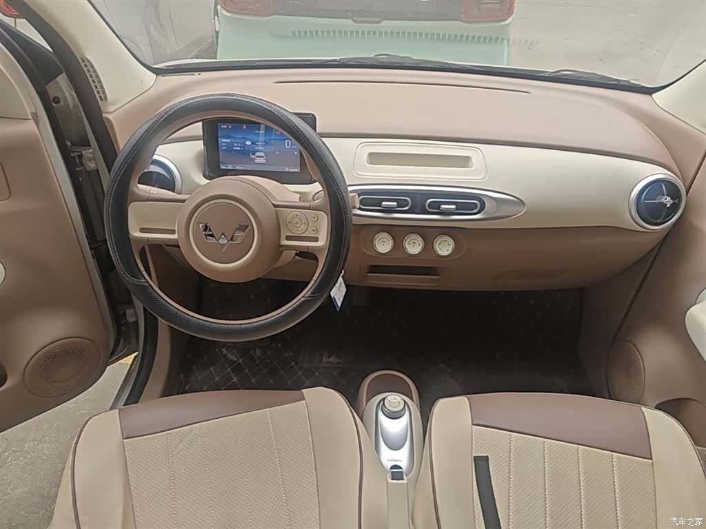 Wuling MINIEV, 2025 10
