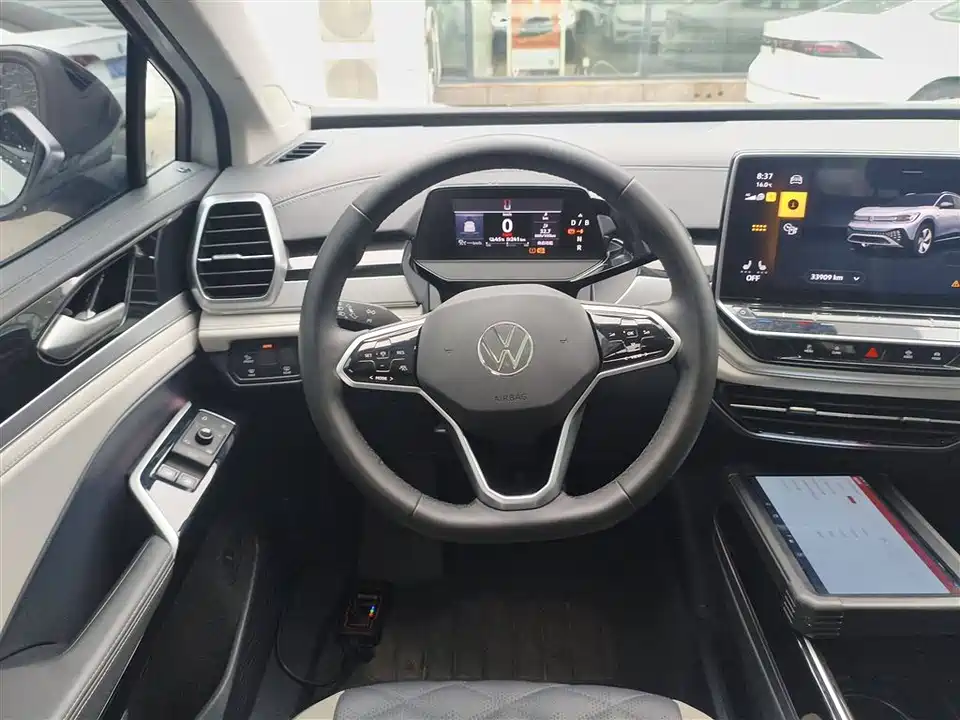 Volkswagen ID.6 CROZZ