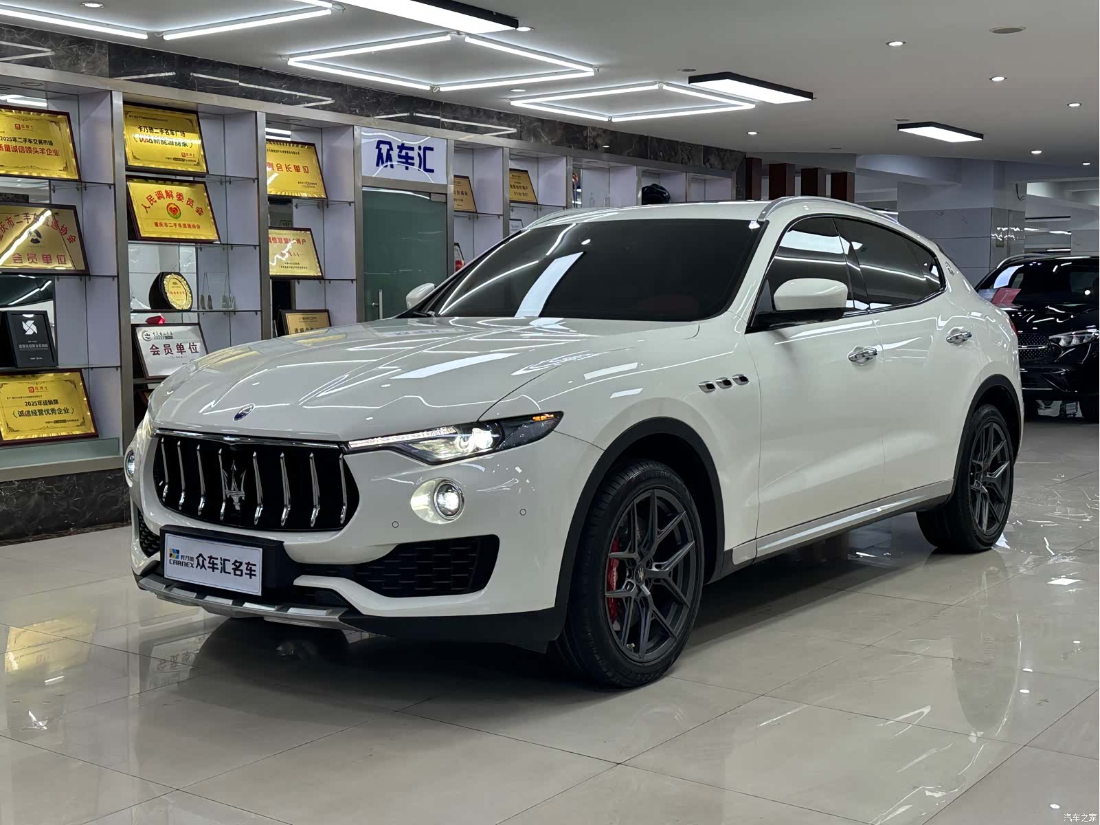 Maserati Levante, 2018 1