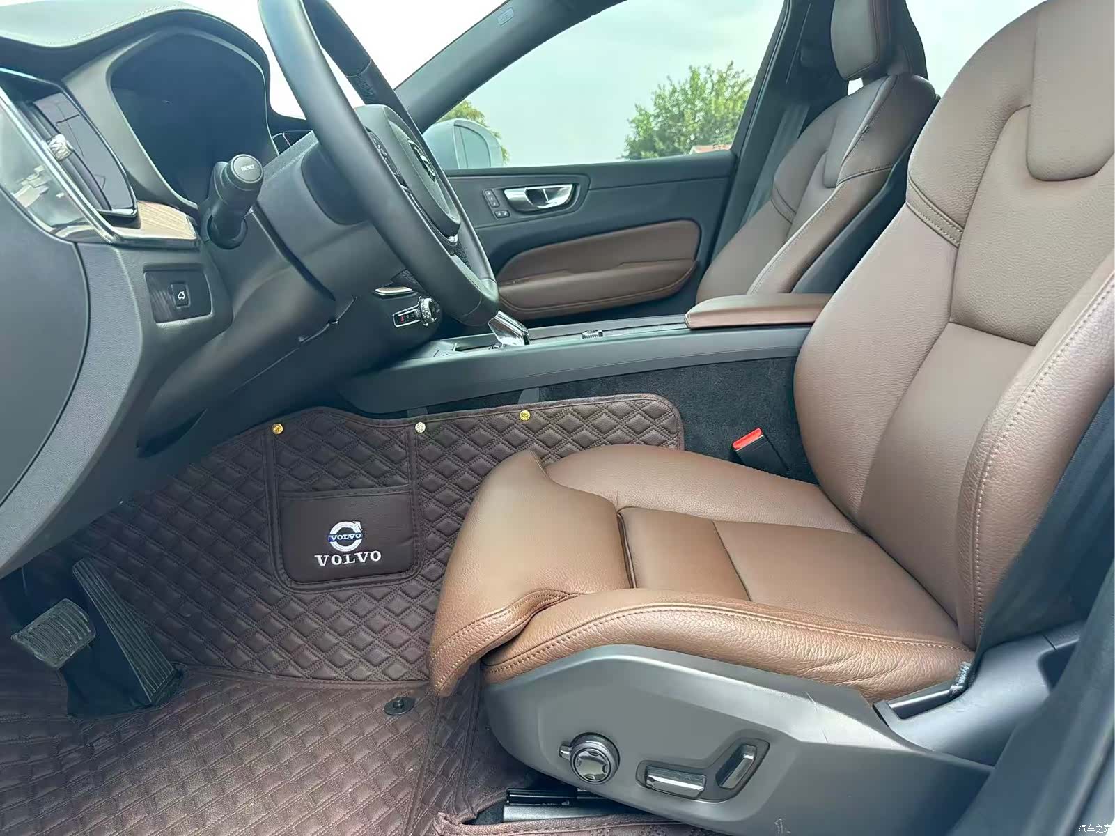 Volvo XC60, 2023 11