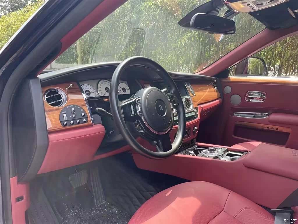 Rolls-Royce Ghost, 2012 10