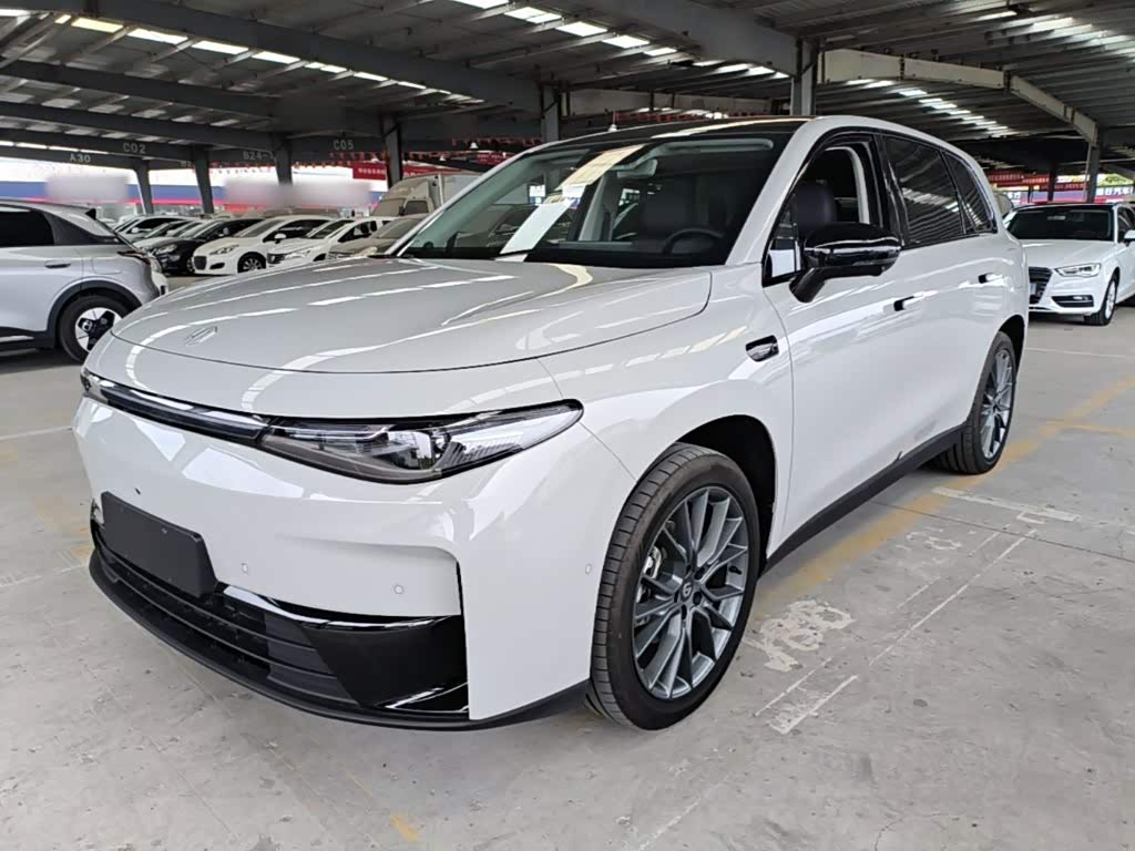 Leapmotor C10