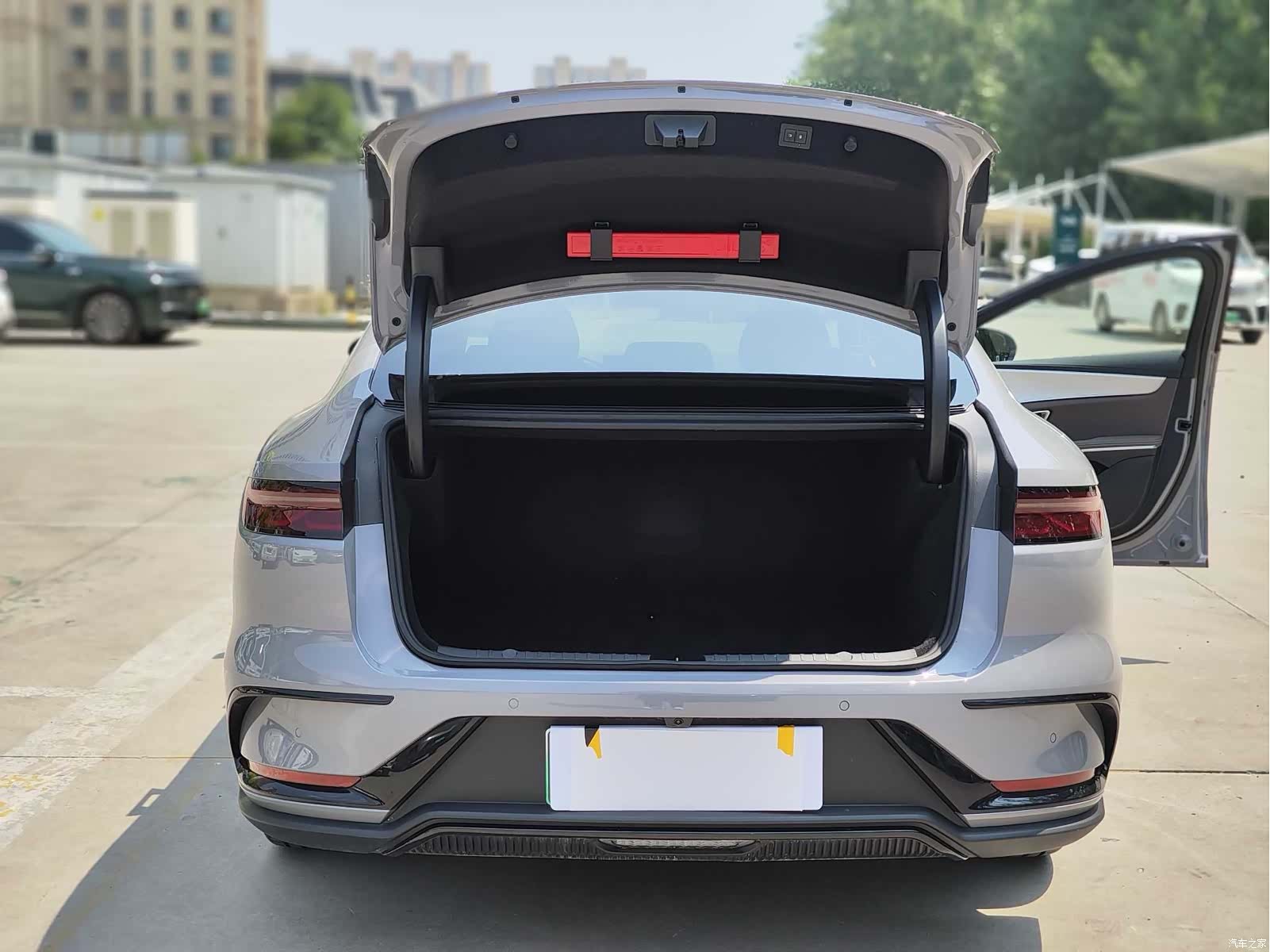BYD Han, 2025 14