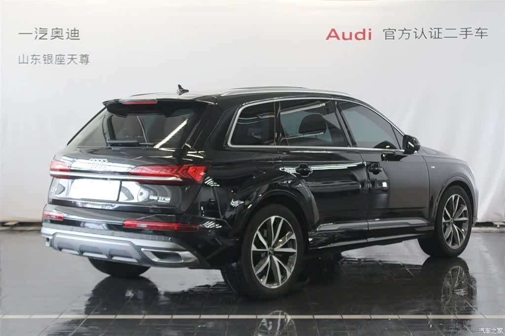 Audi Q7, 2023 все фото