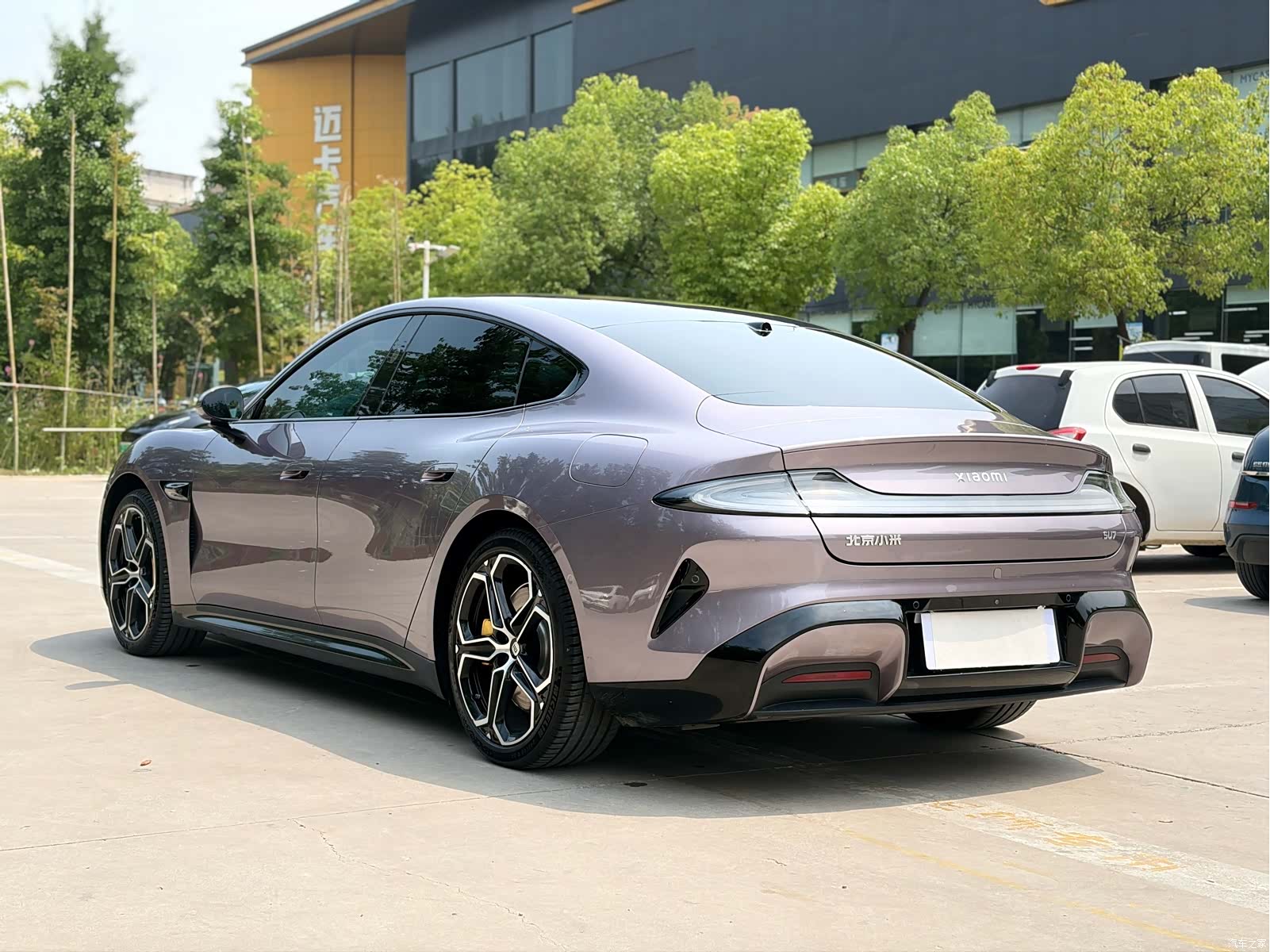 Xiaomi SU7, 2024 11