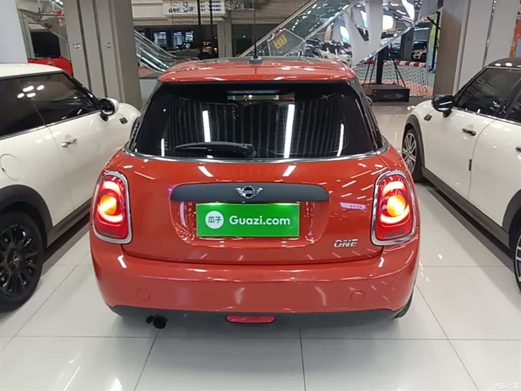 Mini ONE, 2019 6