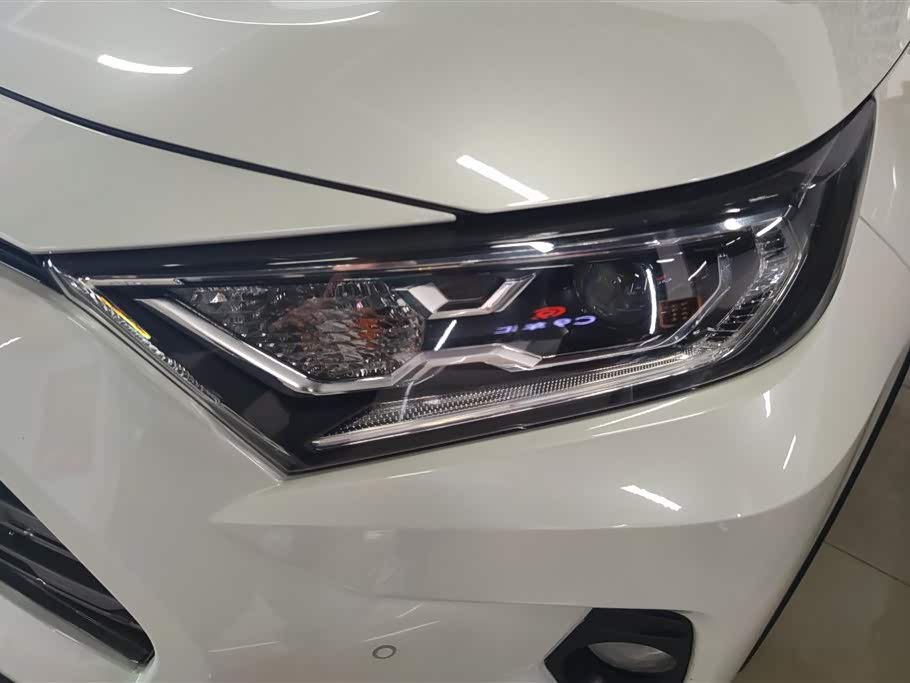 Toyota RAV4 Rongfang