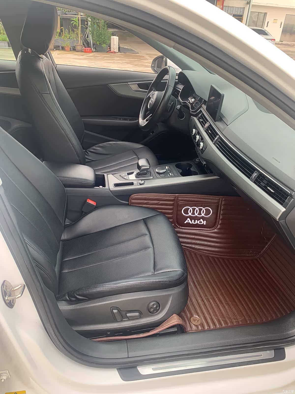Audi A4L, 2018 11