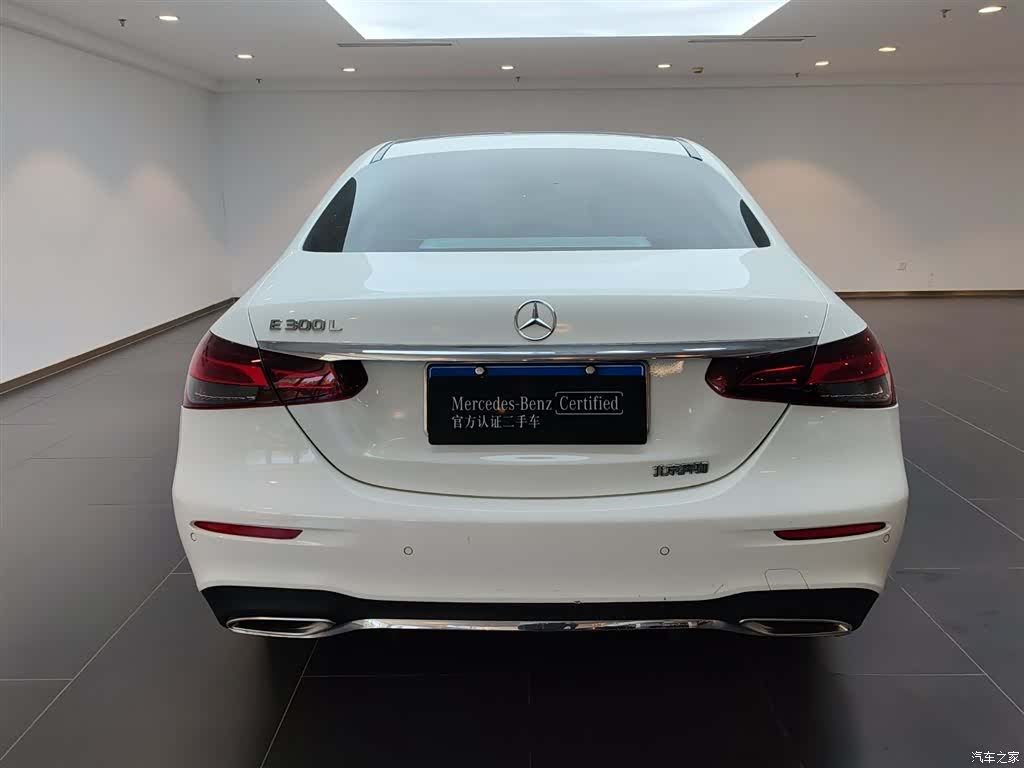 Mercedes-Benz E-Class, 2023 3