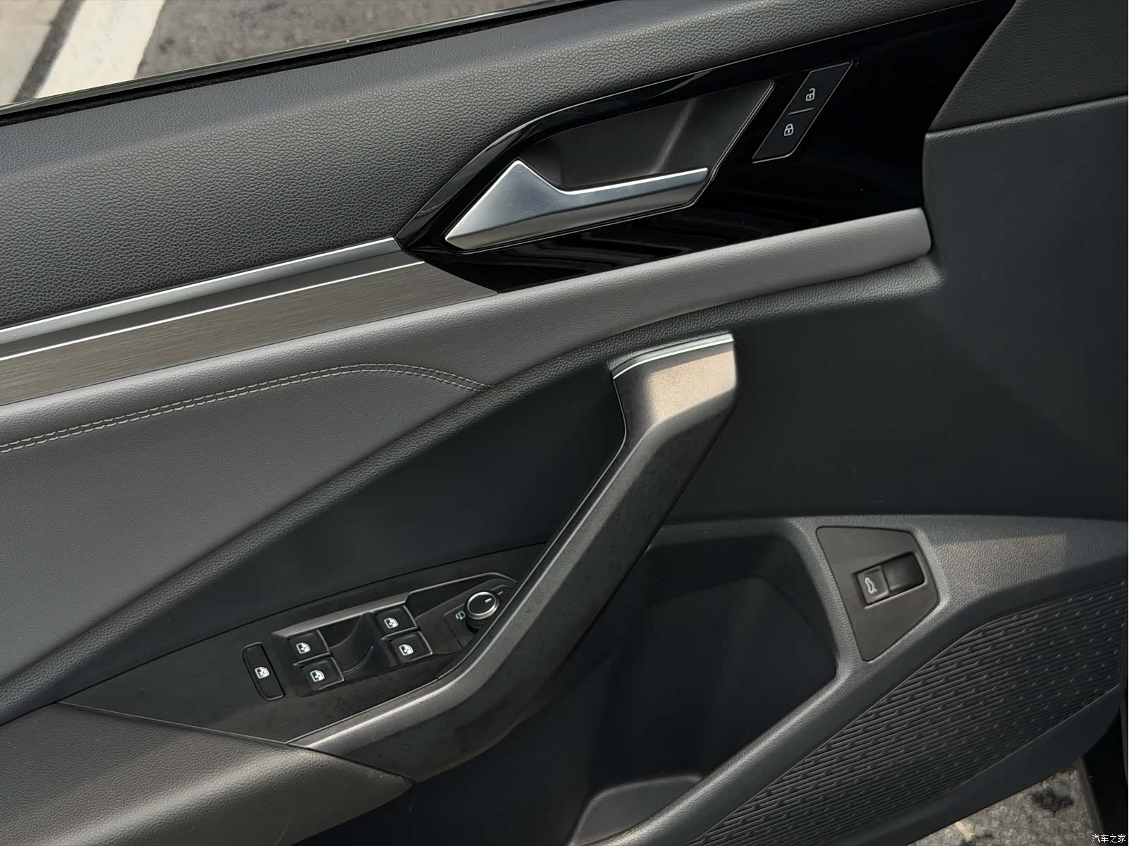 Volkswagen Sagitar, 2020 25