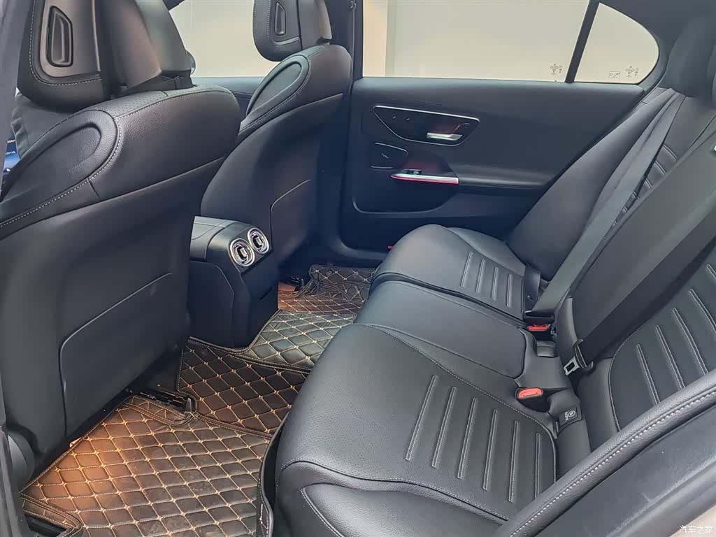 Mercedes-Benz C-Class, 2022 19