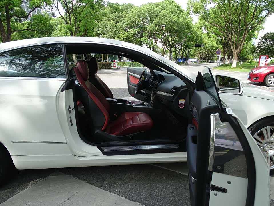 Mercedes-Benz E-class Mercedes-Benz E-class