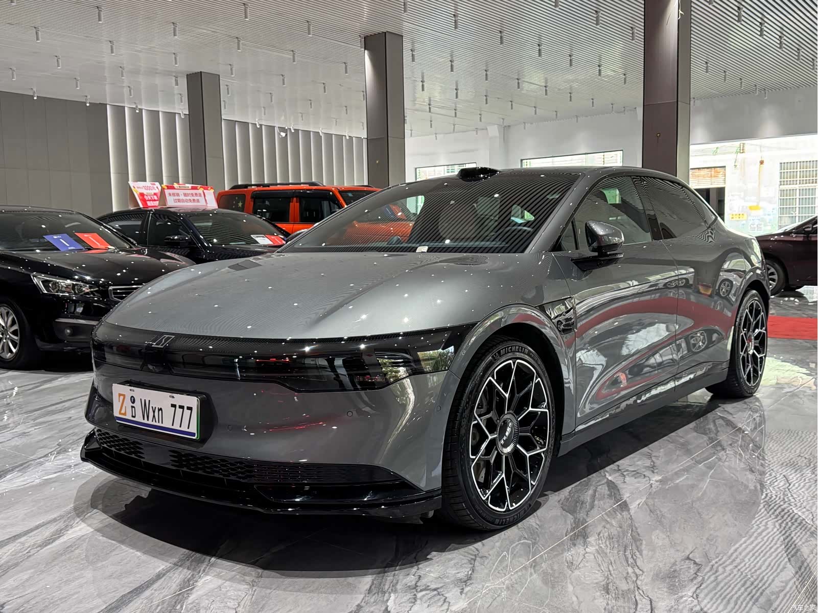Zeekr 007