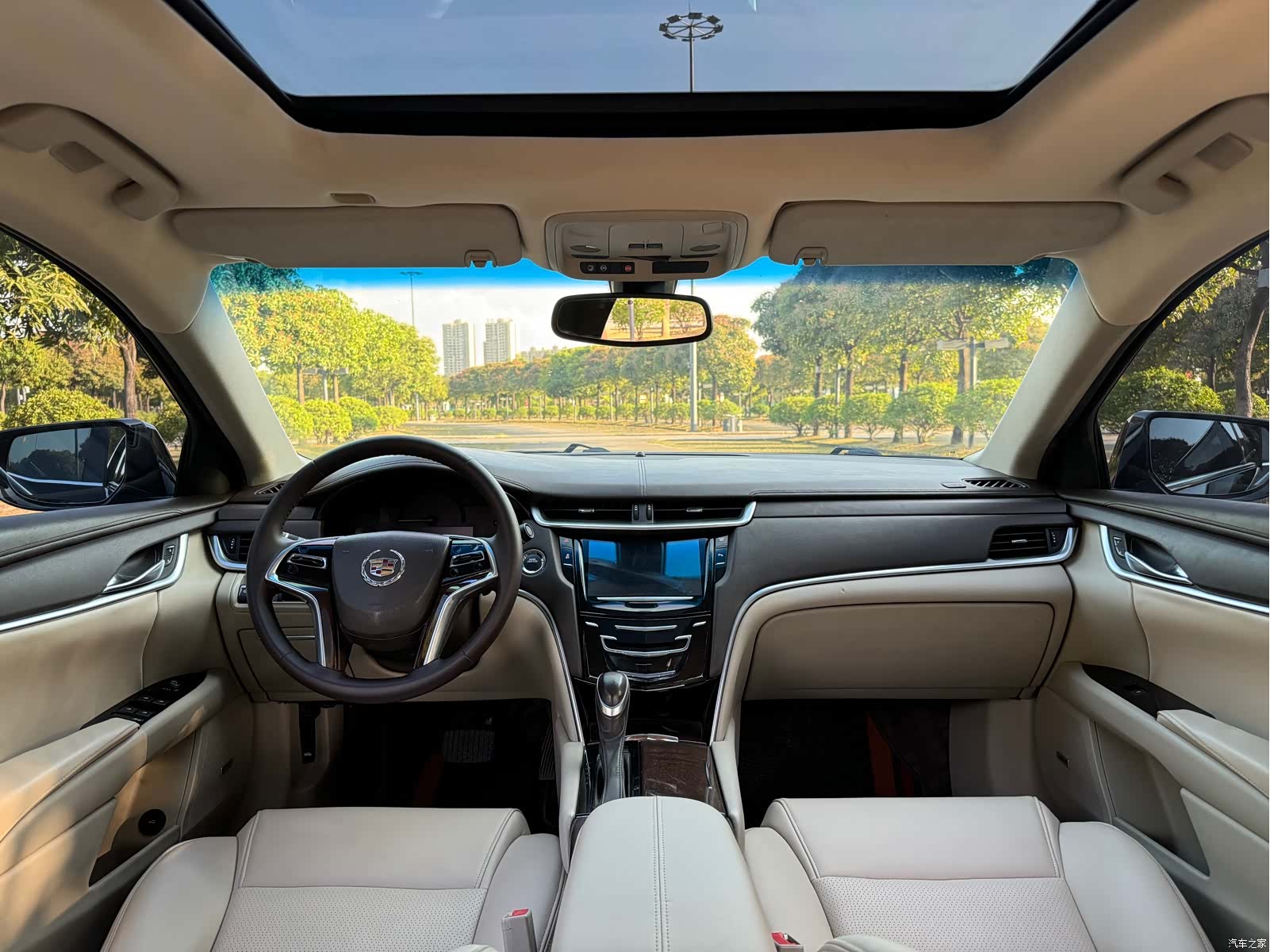 Cadillac XTS, 2013 10