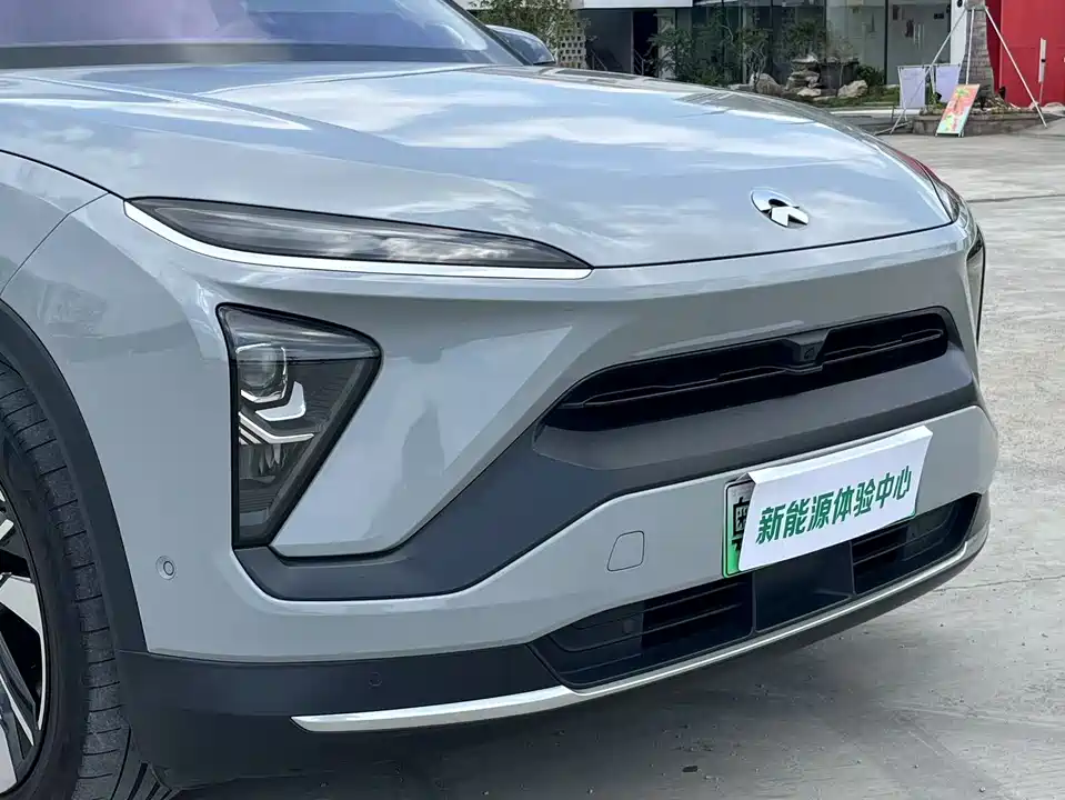 NIO ES6
