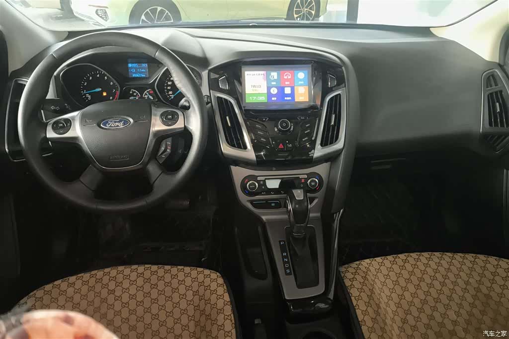 Ford Focus, 2013 12