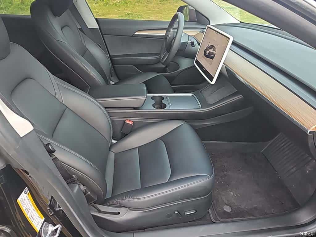 Tesla Model 3, 2023 25