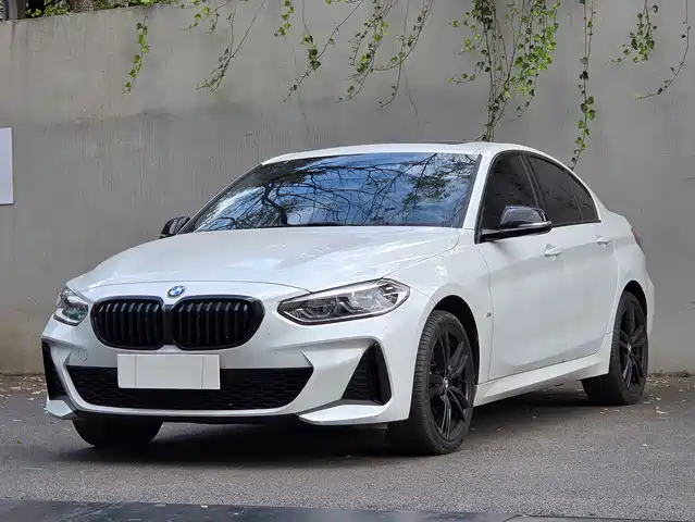 BMW 1 Series 2022 — купить из Китая под заказ