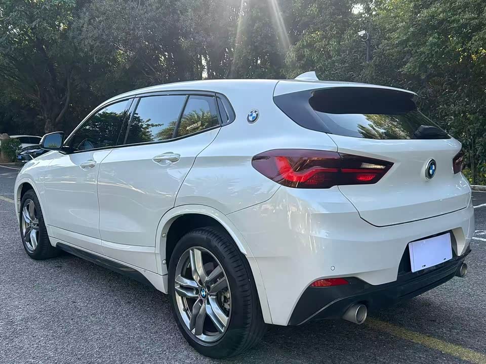BMW X2