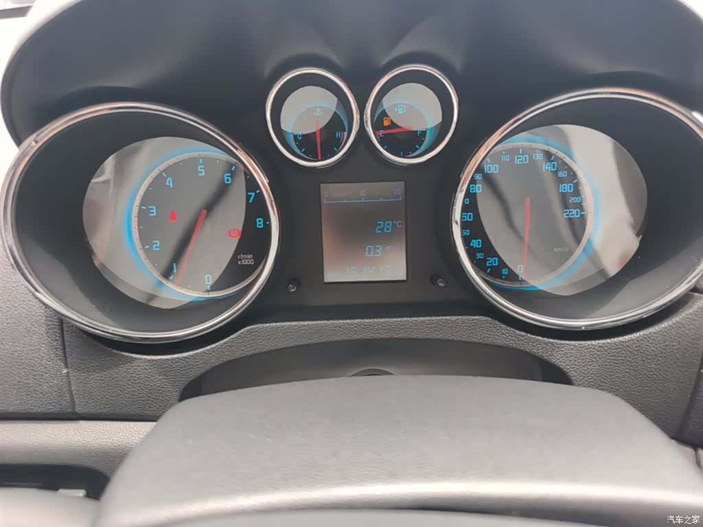 Changan CS35, 2015 12