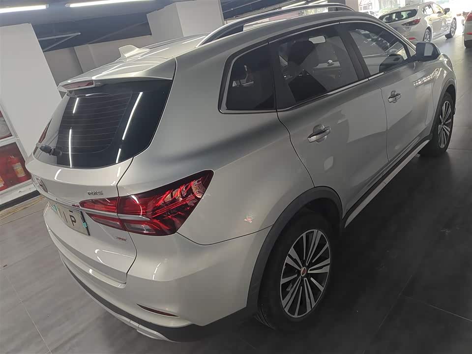 Roewe RX5