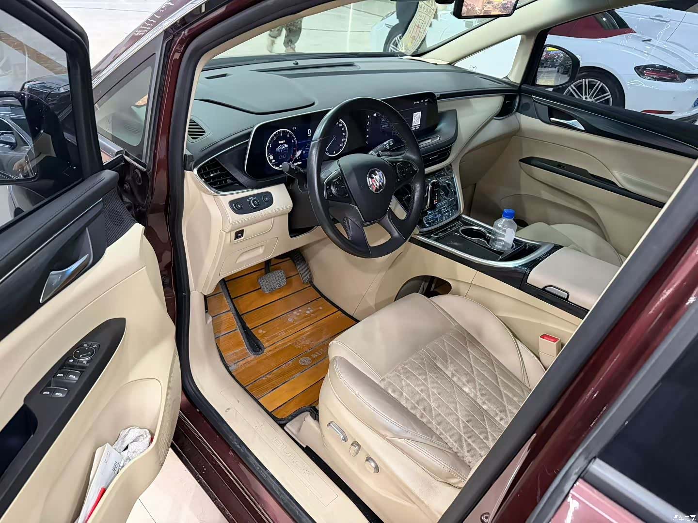Buick GL8, 2021 все фото