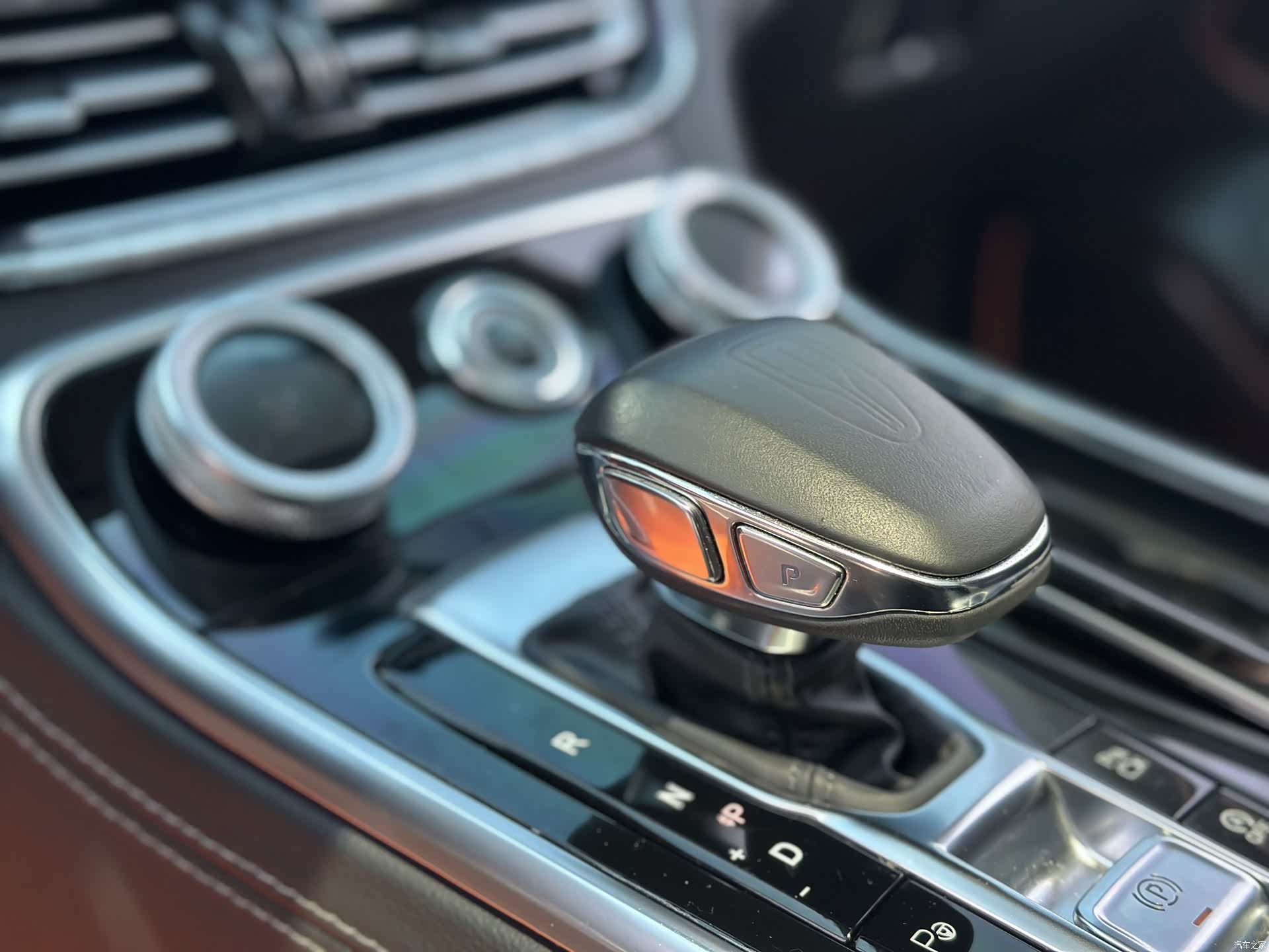 Hongqi H9, 2022 12