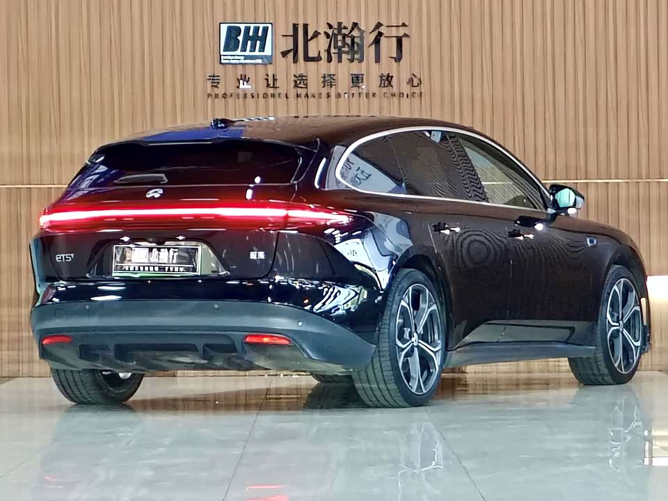 NIO ET5T