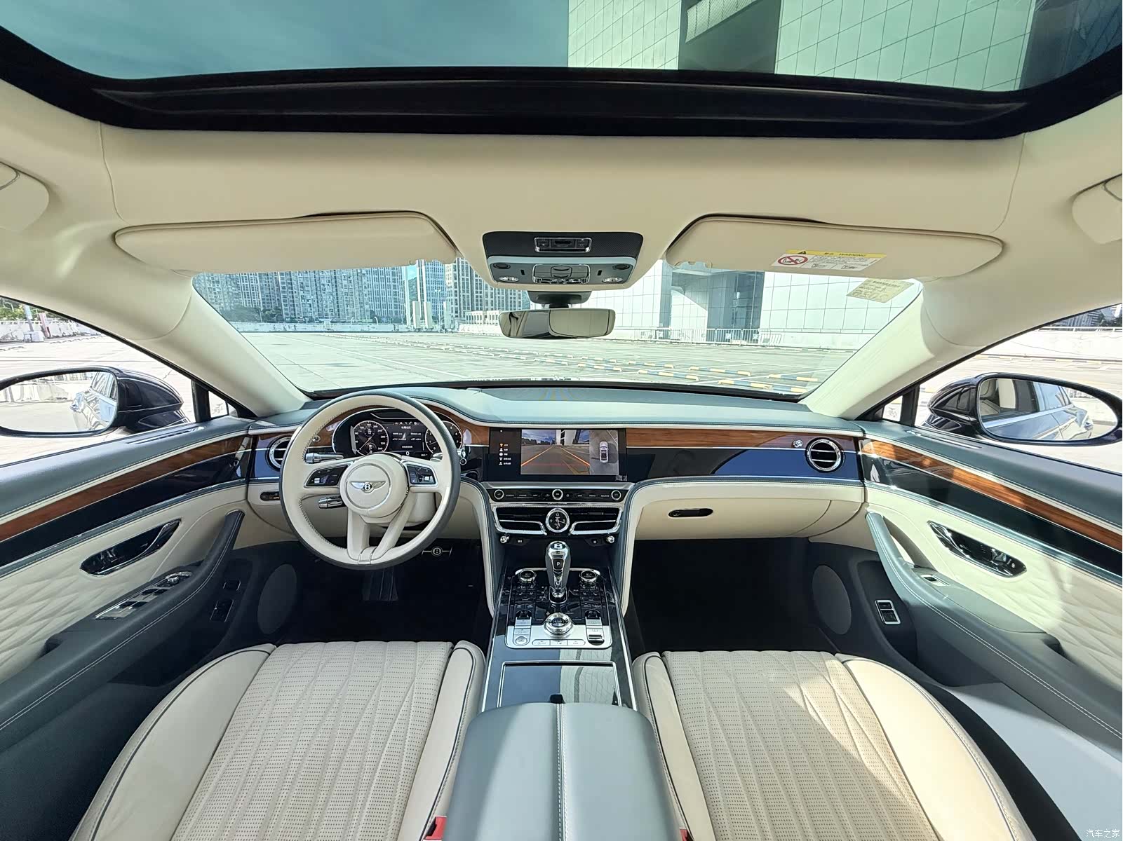 Bentley Flying Spur, 2022 8